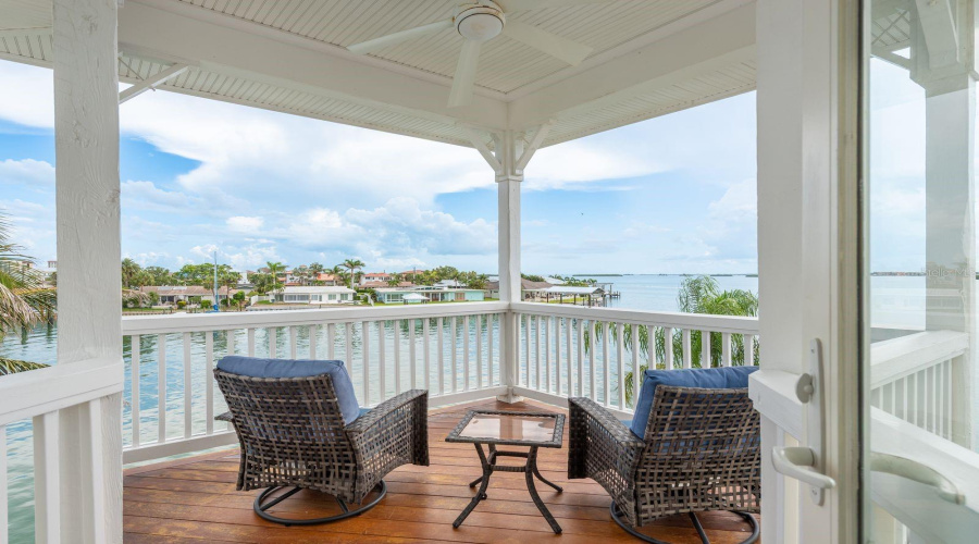 Clearwater Beach, Florida 33767, 5 Bedroom Bedrooms, ,4 Bathroombathrooms,Residential,For Sale,Midway,0,Mfrtb8399954