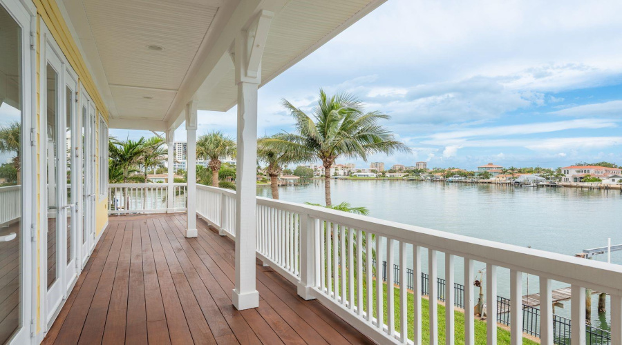 Clearwater Beach, Florida 33767, 5 Bedroom Bedrooms, ,4 Bathroombathrooms,Residential,For Sale,Midway,0,Mfrtb8399954