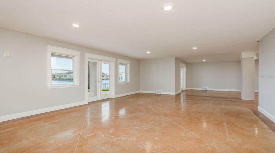 Clearwater Beach, Florida 33767, 5 Bedroom Bedrooms, ,4 Bathroombathrooms,Residential,For Sale,Midway,0,Mfrtb8399954
