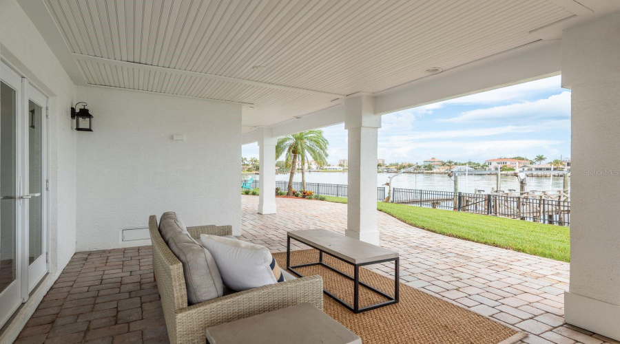 Clearwater Beach, Florida 33767, 5 Bedroom Bedrooms, ,4 Bathroombathrooms,Residential,For Sale,Midway,0,Mfrtb8399954