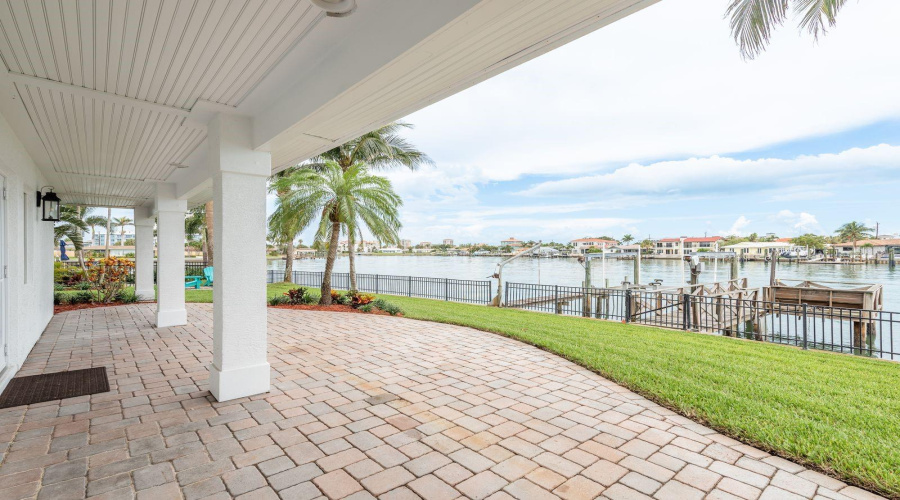 Clearwater Beach, Florida 33767, 5 Bedroom Bedrooms, ,4 Bathroombathrooms,Residential,For Sale,Midway,0,Mfrtb8399954