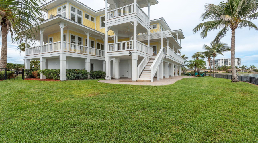 Clearwater Beach, Florida 33767, 5 Bedroom Bedrooms, ,4 Bathroombathrooms,Residential,For Sale,Midway,0,Mfrtb8399954