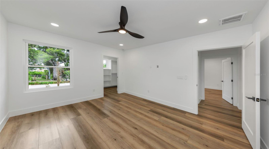 St Petersburg, Florida 33714, 4 Bedroom Bedrooms, ,3 Bathroombathrooms,Residential,For Sale,57Th,0,Mfrtb8496152