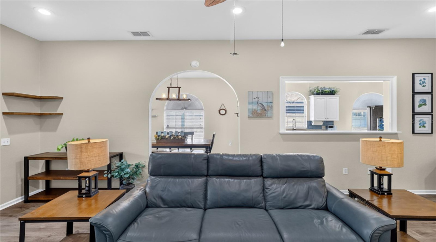 Lakeland, Florida 33809, 3 Bedroom Bedrooms, ,2 Bathroombathrooms,Residential,For Sale,Derby,0,Mfrl4963547