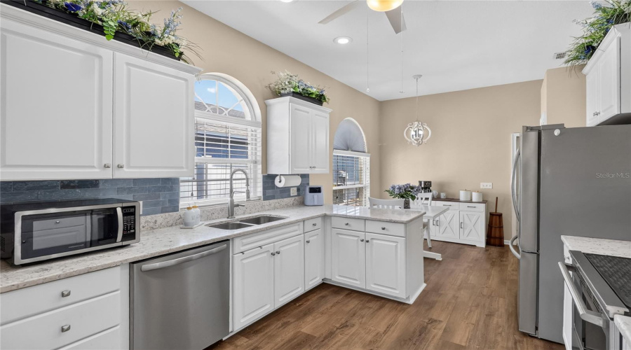 Lakeland, Florida 33809, 3 Bedroom Bedrooms, ,2 Bathroombathrooms,Residential,For Sale,Derby,0,Mfrl4963547