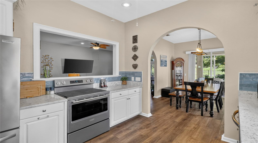 Lakeland, Florida 33809, 3 Bedroom Bedrooms, ,2 Bathroombathrooms,Residential,For Sale,Derby,0,Mfrl4963547