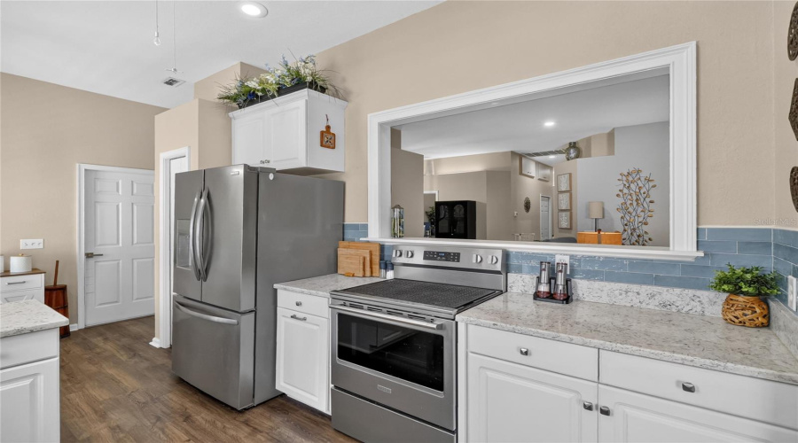Lakeland, Florida 33809, 3 Bedroom Bedrooms, ,2 Bathroombathrooms,Residential,For Sale,Derby,0,Mfrl4963547