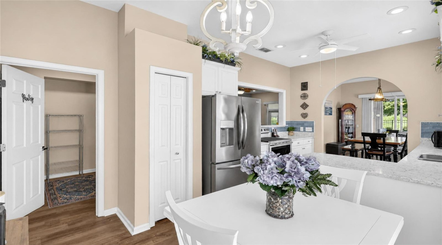 Lakeland, Florida 33809, 3 Bedroom Bedrooms, ,2 Bathroombathrooms,Residential,For Sale,Derby,0,Mfrl4963547
