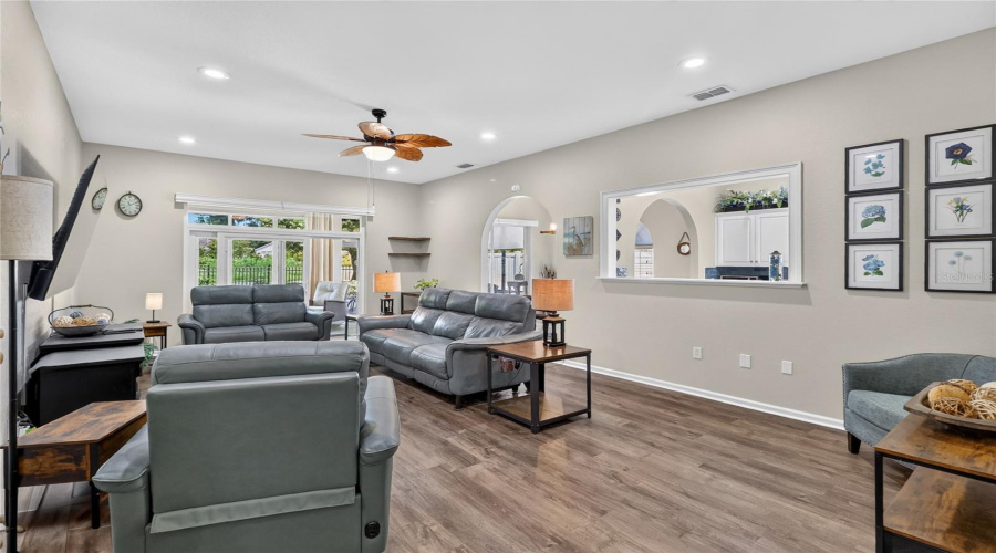 Lakeland, Florida 33809, 3 Bedroom Bedrooms, ,2 Bathroombathrooms,Residential,For Sale,Derby,0,Mfrl4963547