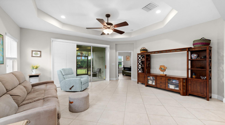 Lithia, Florida 33547, 2 Bedroom Bedrooms, ,2 Bathroombathrooms,Residential,For Sale,Circa Crossing,0,Mfrtb8542415