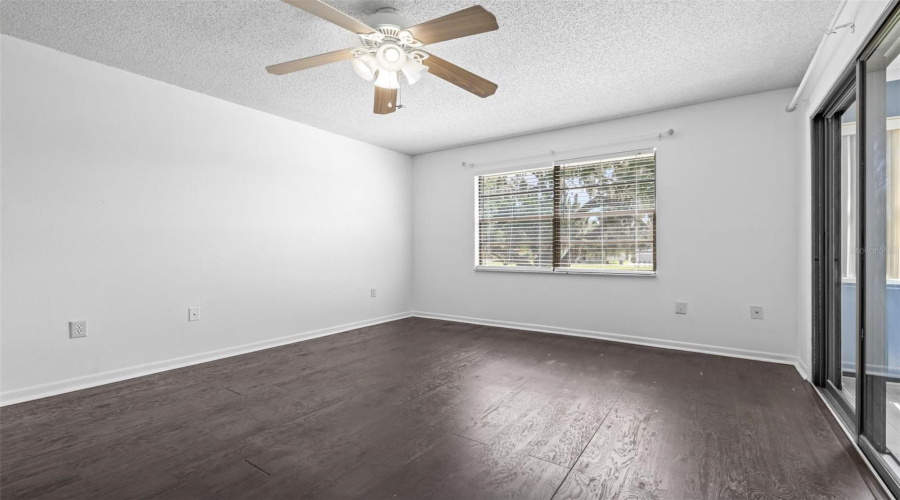 Mulberry, Florida 33860, 2 Bedroom Bedrooms, ,2 Bathroombathrooms,Residential,For Sale,Topher,0,Mfrl4964411