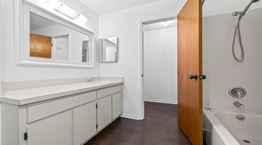 Mulberry, Florida 33860, 2 Bedroom Bedrooms, ,2 Bathroombathrooms,Residential,For Sale,Topher,0,Mfrl4964411