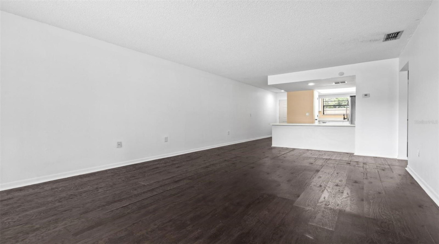 Mulberry, Florida 33860, 2 Bedroom Bedrooms, ,2 Bathroombathrooms,Residential,For Sale,Topher,0,Mfrl4964411