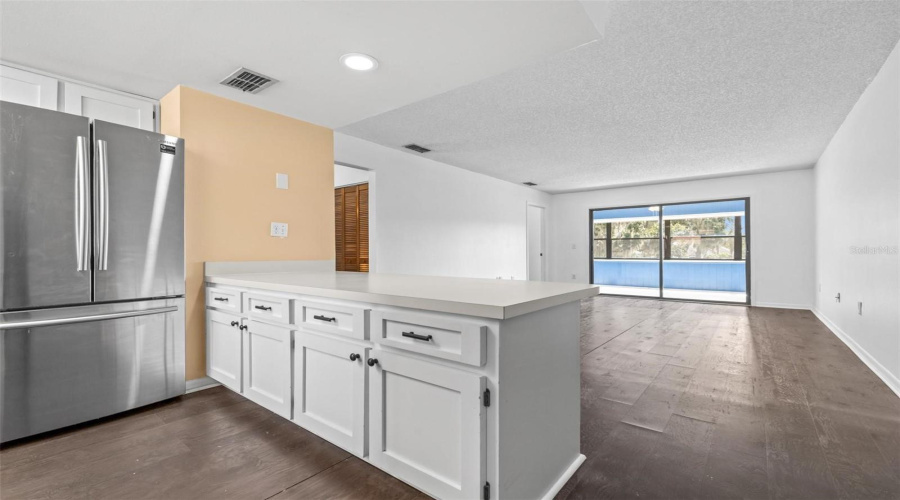 Mulberry, Florida 33860, 2 Bedroom Bedrooms, ,2 Bathroombathrooms,Residential,For Sale,Topher,0,Mfrl4964411