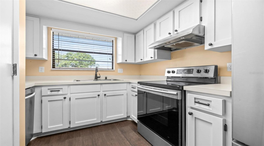 Mulberry, Florida 33860, 2 Bedroom Bedrooms, ,2 Bathroombathrooms,Residential,For Sale,Topher,0,Mfrl4964411