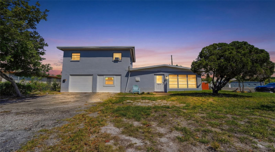 St Petersburg, Florida 33712, 5 Bedroom Bedrooms, ,2 Bathroombathrooms,Residential,For Sale,Emerson,0,Mfrtb8510758