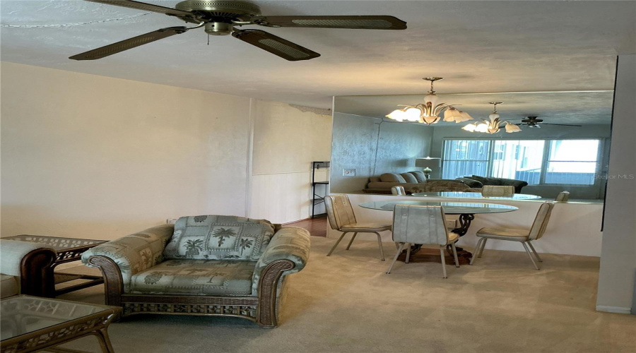Kenneth City, Florida 33709, 2 Bedroom Bedrooms, ,1 Bathroombathrooms,Residential,For Sale,58Th,0,Mfrtb8494661