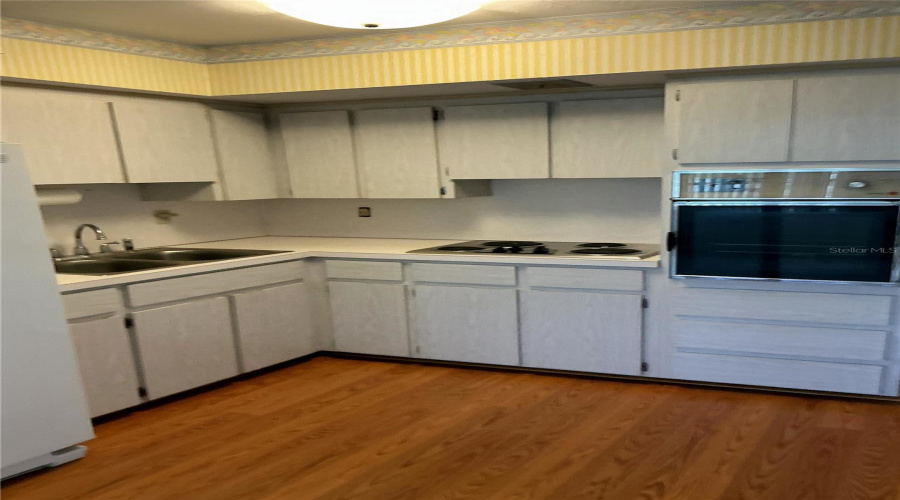 Kenneth City, Florida 33709, 2 Bedroom Bedrooms, ,1 Bathroombathrooms,Residential,For Sale,58Th,0,Mfrtb8494661