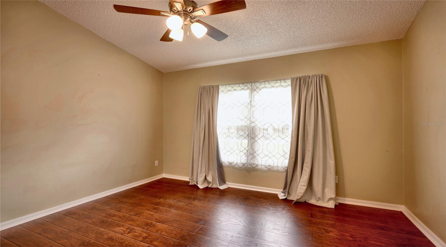 Leesburg, Florida 34748, 3 Bedroom Bedrooms, ,2 Bathroombathrooms,Residential,For Sale,Glen Eagle,0,Mfro6436929