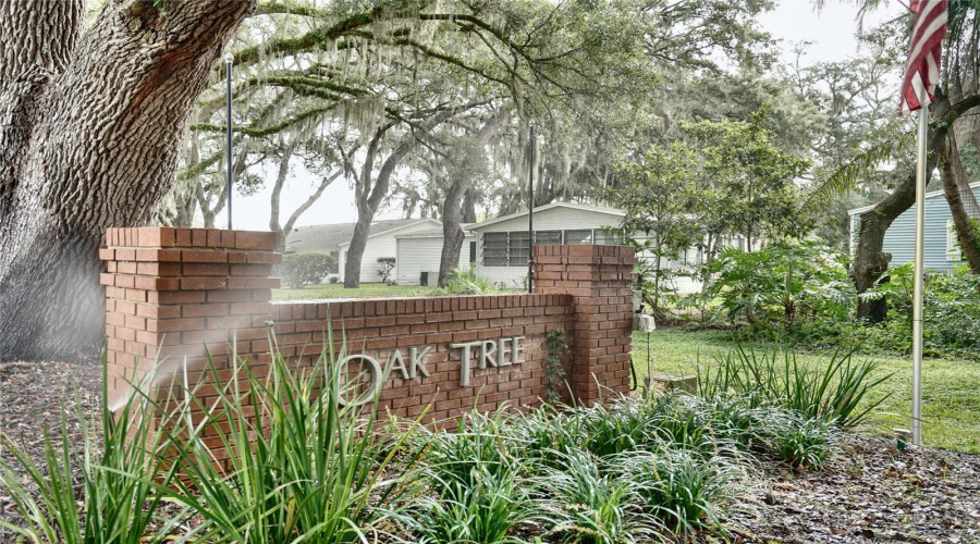 Leesburg, Florida 34748, 3 Bedroom Bedrooms, ,2 Bathroombathrooms,Residential,For Sale,Glen Eagle,0,Mfro6436929