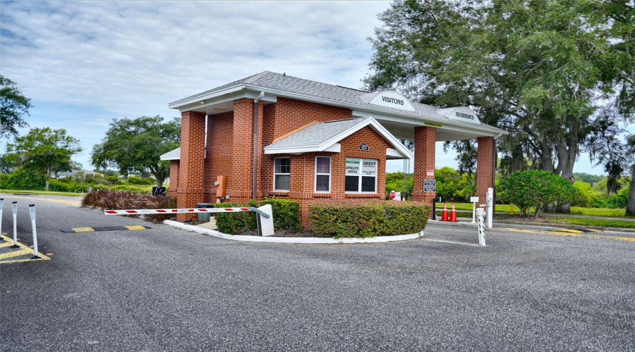 Leesburg, Florida 34748, 3 Bedroom Bedrooms, ,2 Bathroombathrooms,Residential,For Sale,Glen Eagle,0,Mfro6436929