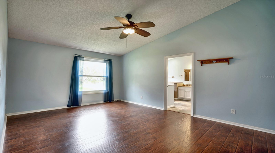 Leesburg, Florida 34748, 3 Bedroom Bedrooms, ,2 Bathroombathrooms,Residential,For Sale,Glen Eagle,0,Mfro6436929