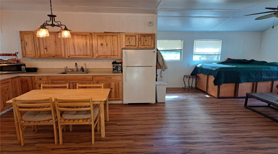Ocklawaha, Florida 32179, 1 Bedroom Bedrooms, ,1 Bathroombathrooms,Residential,For Sale,95Th St Rd,0,Mfrom731165