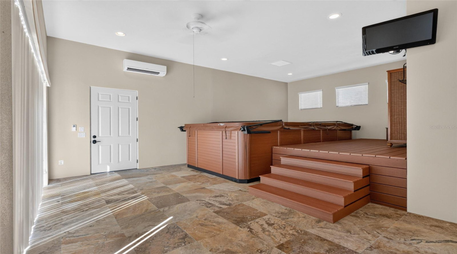 Sanford, Florida 32771, 5 Bedroom Bedrooms, ,7 Bathroombathrooms,Residential,For Sale,Islewood,0,Mfro6433414