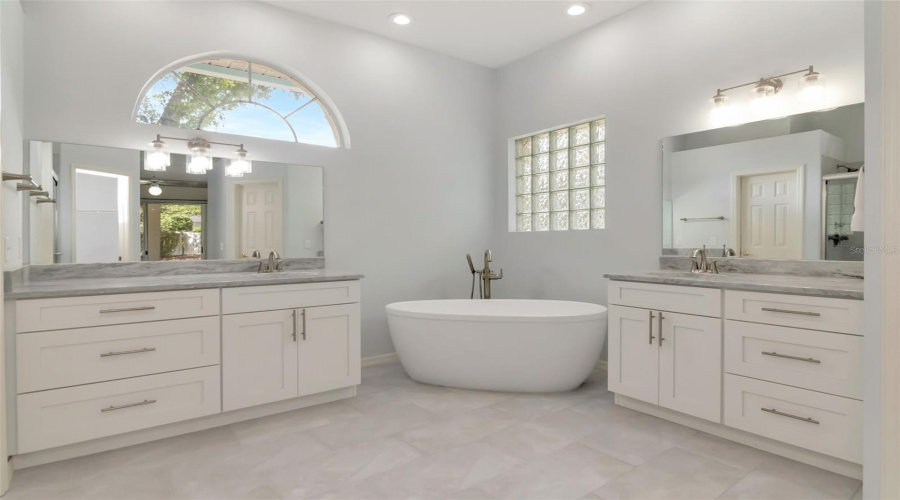 Lakeland, Florida 33812, 4 Bedroom Bedrooms, ,2 Bathroombathrooms,Residential,For Sale,Tanasi,0,Mfrtb8514502