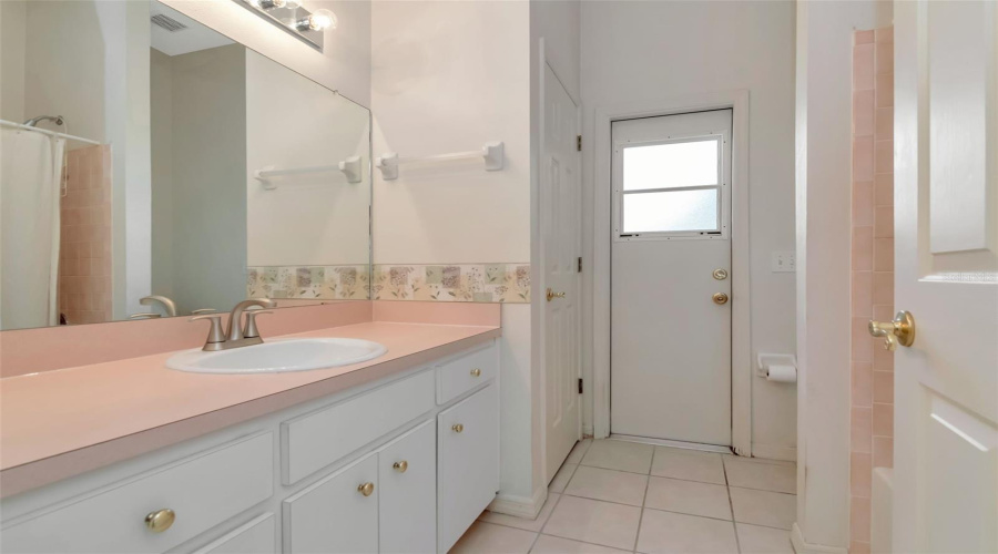 Lakeland, Florida 33812, 4 Bedroom Bedrooms, ,2 Bathroombathrooms,Residential,For Sale,Tanasi,0,Mfrtb8514502