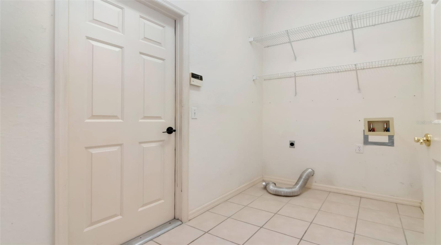 Lakeland, Florida 33812, 4 Bedroom Bedrooms, ,2 Bathroombathrooms,Residential,For Sale,Tanasi,0,Mfrtb8514502