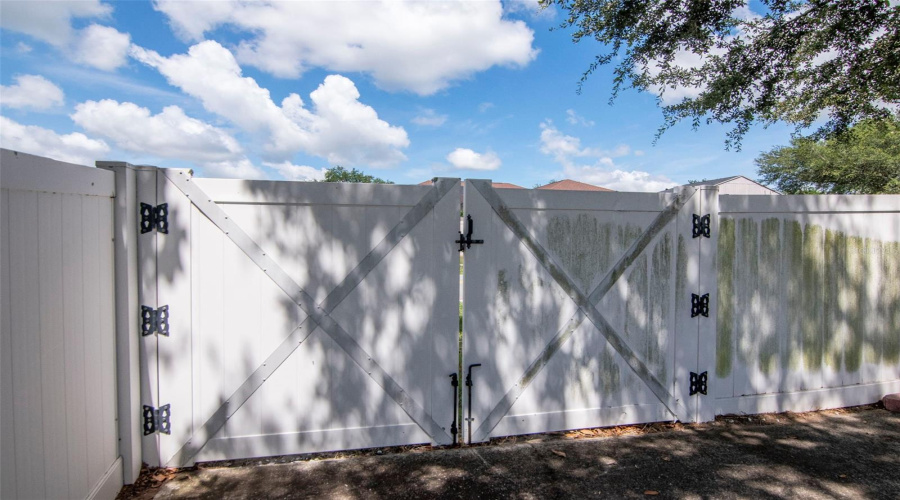 Lakeland, Florida 33812, 4 Bedroom Bedrooms, ,2 Bathroombathrooms,Residential,For Sale,Tanasi,0,Mfrtb8514502
