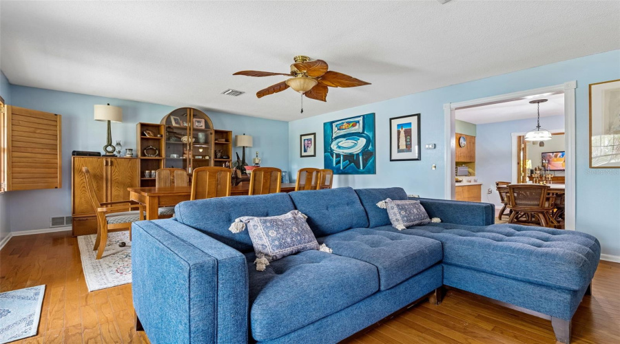 Eustis, Florida 32726, 3 Bedroom Bedrooms, ,2 Bathroombathrooms,Residential,For Sale,Fairway,0,Mfro6436910