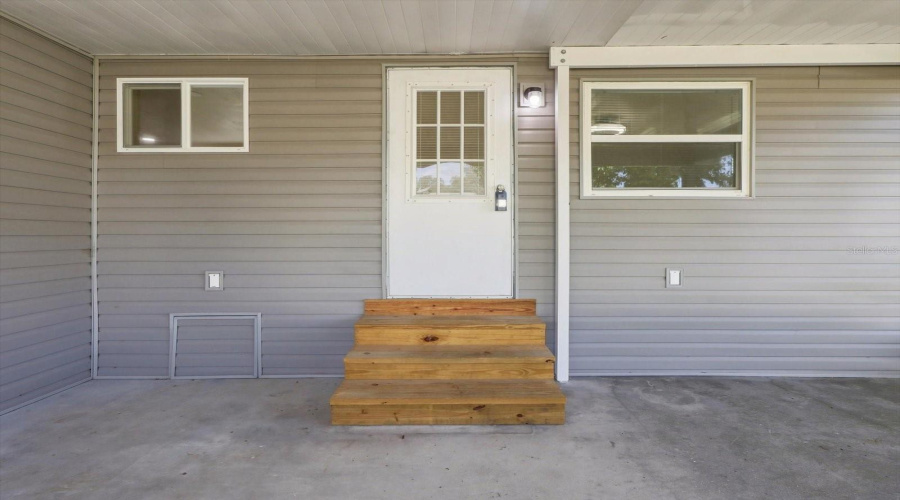 Brooksville, Florida 34604, 3 Bedroom Bedrooms, ,2 Bathroombathrooms,Residential,For Sale,Lauderdale,0,Mfrtb8538447