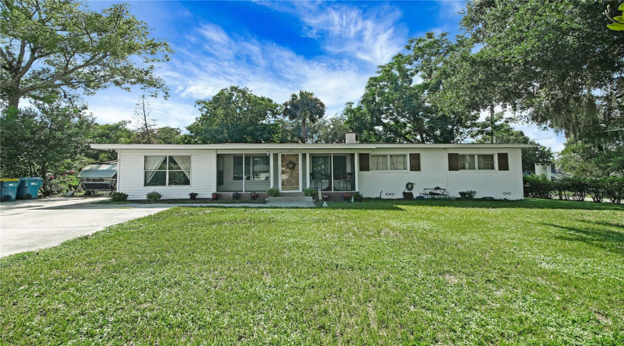Fruitland Park, Florida 34731, 3 Bedroom Bedrooms, ,1 Bathroombathrooms,Residential,For Sale,Park,0,Mfrg5115436
