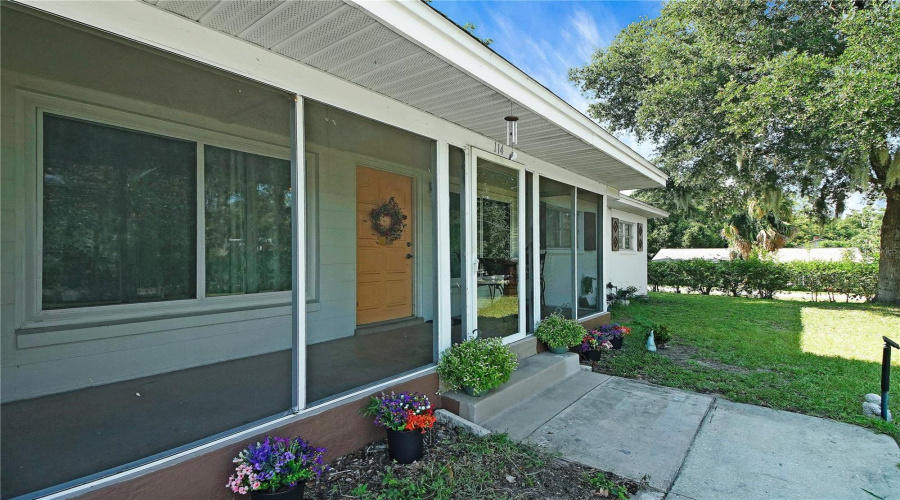 Fruitland Park, Florida 34731, 3 Bedroom Bedrooms, ,1 Bathroombathrooms,Residential,For Sale,Park,0,Mfrg5115436