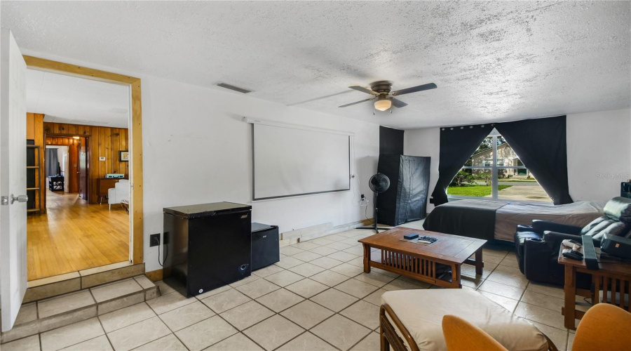Fruitland Park, Florida 34731, 3 Bedroom Bedrooms, ,1 Bathroombathrooms,Residential,For Sale,Park,0,Mfrg5115436