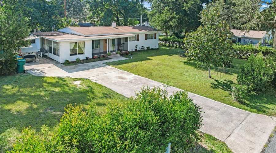 Fruitland Park, Florida 34731, 3 Bedroom Bedrooms, ,1 Bathroombathrooms,Residential,For Sale,Park,0,Mfrg5115436
