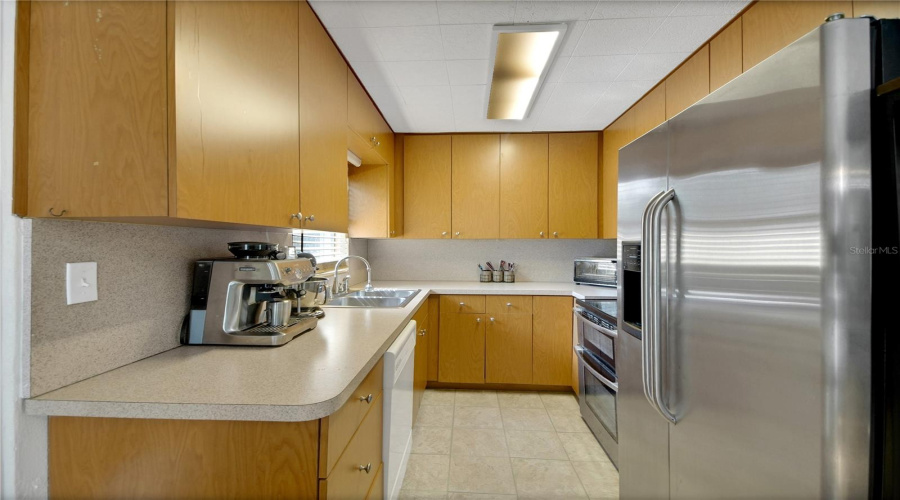 Fruitland Park, Florida 34731, 3 Bedroom Bedrooms, ,1 Bathroombathrooms,Residential,For Sale,Park,0,Mfrg5115436