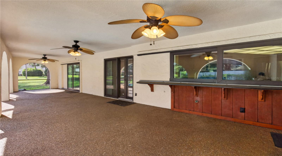 Covered Lanai With Bar