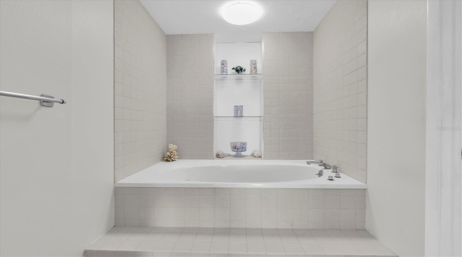 Clearwater Beach, Florida 33767, 2 Bedroom Bedrooms, ,2 Bathroombathrooms,Residential,For Sale,Gulf,0,Mfrtb8537218