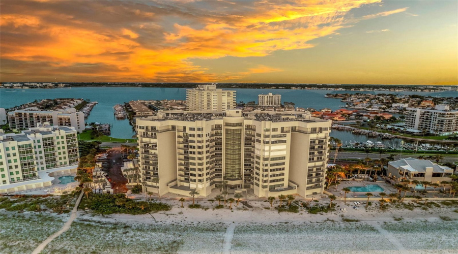 Clearwater Beach, Florida 33767, 2 Bedroom Bedrooms, ,2 Bathroombathrooms,Residential,For Sale,Gulf,0,Mfrtb8537218