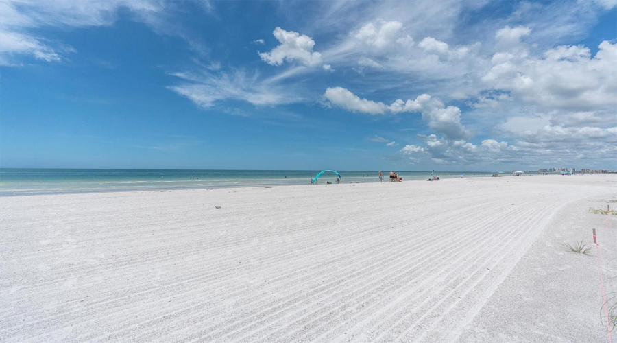 Clearwater Beach, Florida 33767, 2 Bedroom Bedrooms, ,2 Bathroombathrooms,Residential,For Sale,Gulf,0,Mfrtb8537218