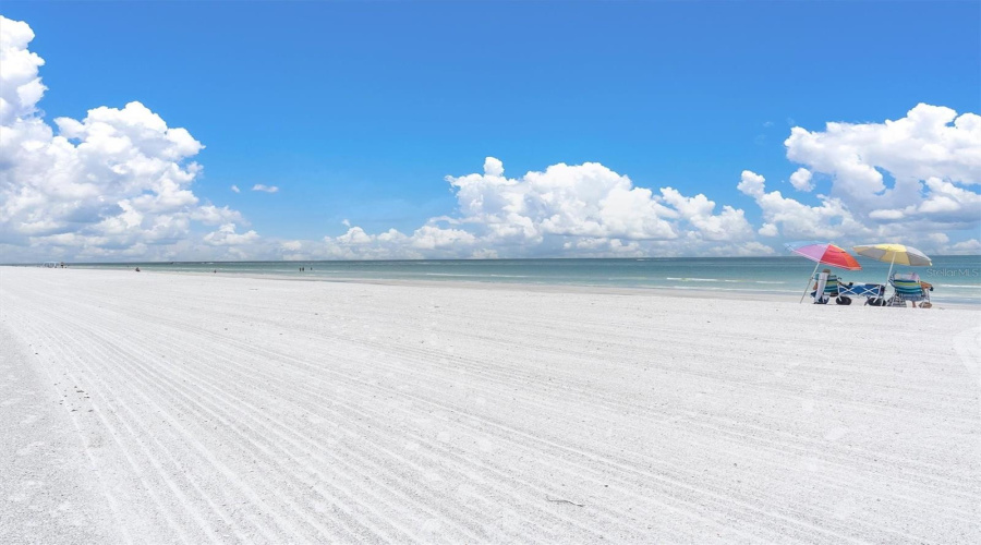 Clearwater Beach, Florida 33767, 2 Bedroom Bedrooms, ,2 Bathroombathrooms,Residential,For Sale,Gulf,0,Mfrtb8537218