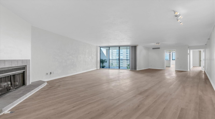 Clearwater Beach, Florida 33767, 2 Bedroom Bedrooms, ,2 Bathroombathrooms,Residential,For Sale,Gulf,0,Mfrtb8537218