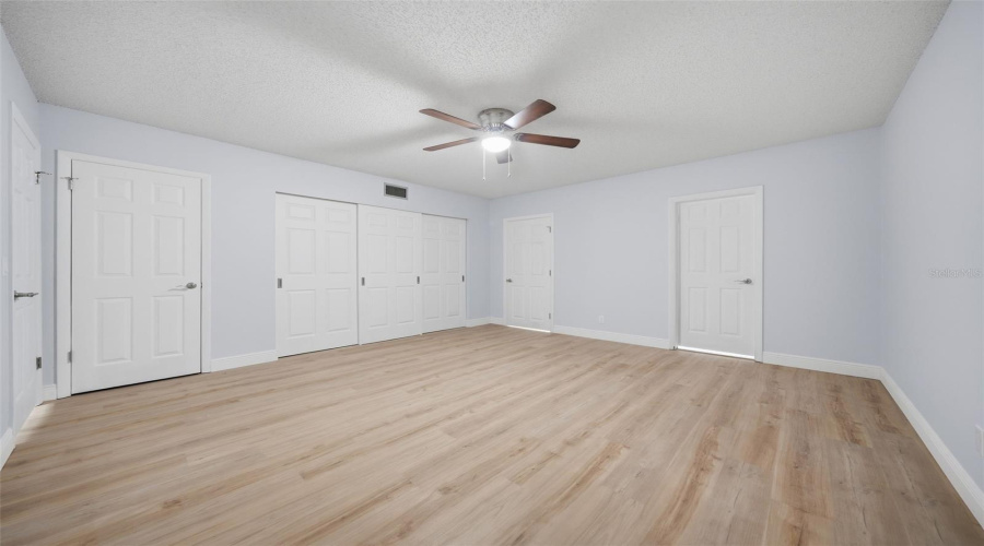 Clearwater, Florida 33763, 2 Bedroom Bedrooms, ,2 Bathroombathrooms,Residential,For Sale,Ecuadorian,0,Mfrtb8520162