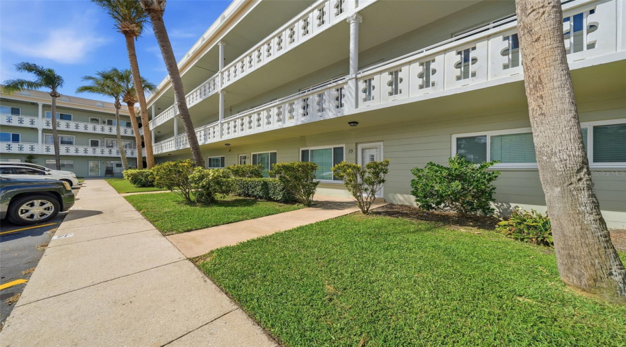 Clearwater, Florida 33763, 2 Bedroom Bedrooms, ,2 Bathroombathrooms,Residential,For Sale,Ecuadorian,0,Mfrtb8520162