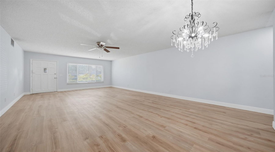 Clearwater, Florida 33763, 2 Bedroom Bedrooms, ,2 Bathroombathrooms,Residential,For Sale,Ecuadorian,0,Mfrtb8520162