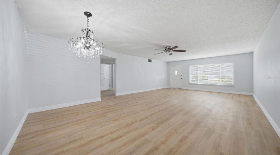 Clearwater, Florida 33763, 2 Bedroom Bedrooms, ,2 Bathroombathrooms,Residential,For Sale,Ecuadorian,0,Mfrtb8520162