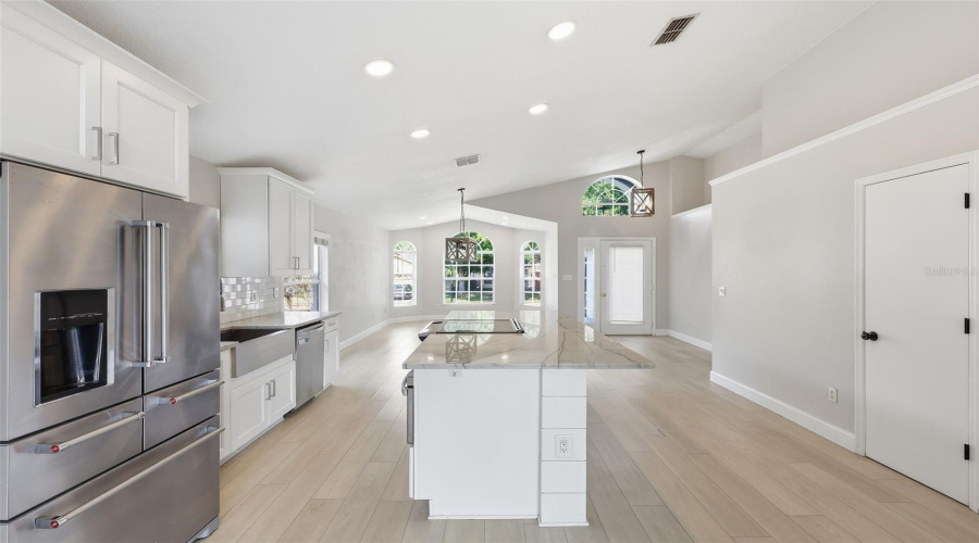 Oviedo, Florida 32765, 3 Bedroom Bedrooms, ,2 Bathroombathrooms,Residential,For Sale,Aquarius,0,Mfro6411427